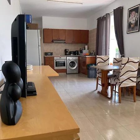 Διαμέρισμα Beautiful 2 Bedroom Κισσόνεργα