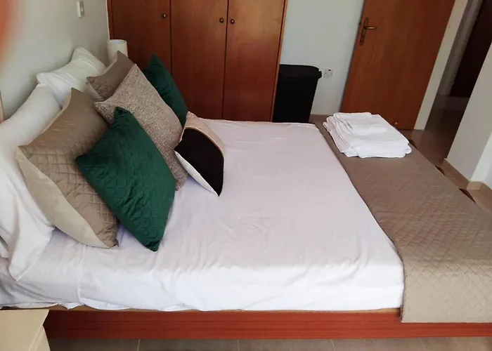 Beautiful 2 Bedroom * Κισσόνεργα