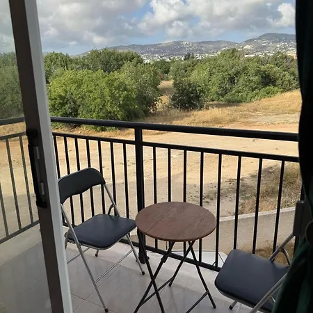 Apartment Beautiful 2 Bedroom Kissonerga