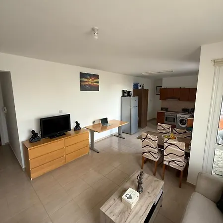 Beautiful 2 Bedroom Kissonerga
