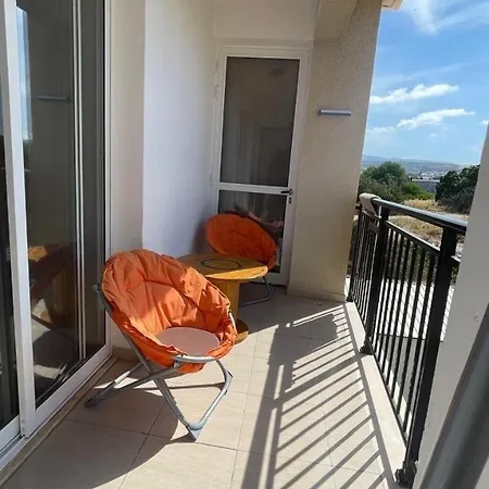 Beautiful 2 Bedroom