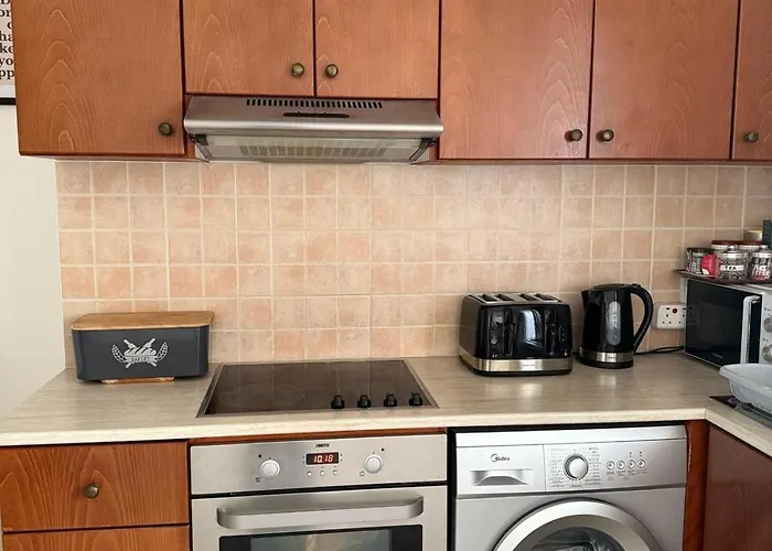 Beautiful 2 Bedroom Apartamento Kissonerga